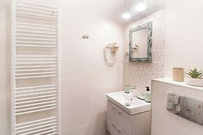 Galeria Grafit Apartments