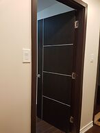 Room in Guest Room - Serene Retreat in Brampton - Private Room With Ci