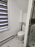 Room in Guest Room - Serene Retreat in Brampton - Private Room With Ci