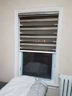 Room in Guest Room - Serene Retreat in Brampton - Private Room With Ci