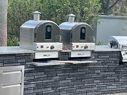 Disney Favorite Free Shuttle