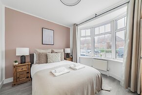 Spacious Room In Morden