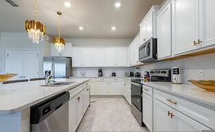 Brand NEW 10bedrooms At Windsor Island