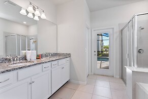 Brand NEW Luxury 10bedrooms At Windsor Island