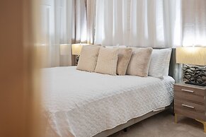 Brand NEW Luxury 10bedrooms At Windsor Island