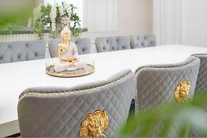 Brand NEW Luxury 10bedrooms At Windsor Island