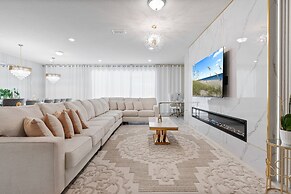 Brand NEW Luxury 10bedrooms At Windsor Island