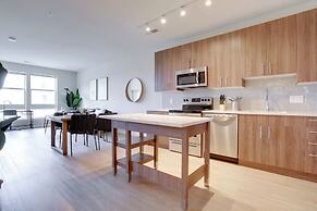 Apartment 15-Min Walk to Metro