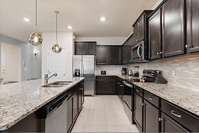 New Home 8 Bedrooms At Windsor Island