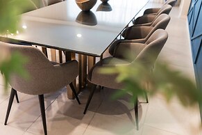 New Home 8 Bedrooms At Windsor Island