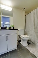 Apartment in the Heart of Pentagon City