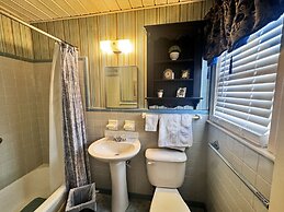 Chesterfield Hotel by OYO Hwy 9