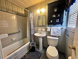 Chesterfield Hotel by OYO Hwy 9