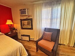 Chesterfield Hotel by OYO Hwy 9