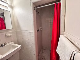 Chesterfield Hotel by OYO Hwy 9