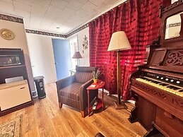 Chesterfield Hotel by OYO Hwy 9