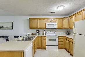 3 Mi to Wvu: Condo w/ Deck in Morgantown