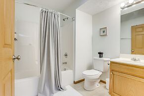 3 Mi to Wvu: Condo w/ Deck in Morgantown