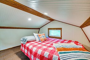Creek Access, Fire Pit & Grill: Summerville Studio