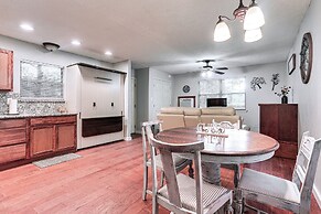 Cabin w/ Hot Tub in Valley View: Pets Welcome!