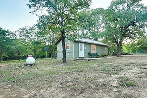 Cabin w/ Hot Tub in Valley View: Pets Welcome!