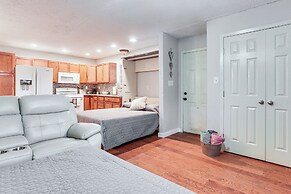 Cabin w/ Hot Tub in Valley View: Pets Welcome!