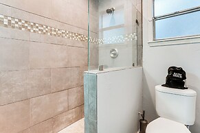Cabin w/ Hot Tub in Valley View: Pets Welcome!