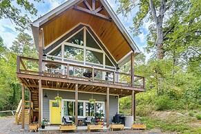 6 Mi to Downtown: Apt w/ Fire Pit in Chattanooga!
