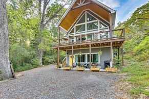 6 Mi to Downtown: Apt w/ Fire Pit in Chattanooga!