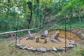 6 Mi to Downtown: Apartment in Chattanooga!