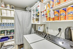 6 Mi to Downtown: Apt w/ Fire Pit in Chattanooga!