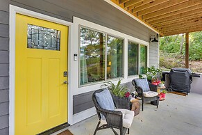 6 Mi to Downtown: Apt w/ Fire Pit in Chattanooga!