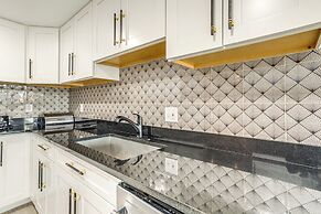 4 Mi to Gaylord Rockies: Modern Aurora Apartment
