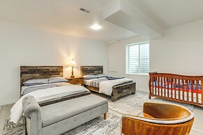 4 Mi to Gaylord Rockies: Modern Aurora Apartment