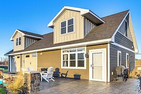 Lakefront Gem: Grills & Fire Pit in Dent