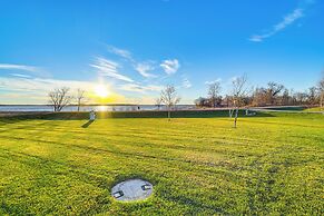 Lakefront Gem: Grills & Fire Pit in Dent