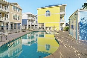 Walk to Ocean: Home w/ 2 Balconies in Myrtle Beach