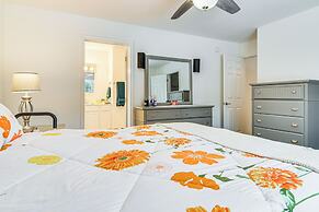 Near Skiing: Serene Harrison Retreat w/ Fire Pit