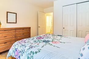 Near Skiing: Serene Harrison Retreat w/ Fire Pit