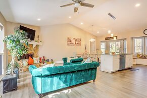Home w/ Grill & Games - 17 Mi to Lakepointe Sports
