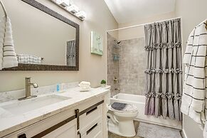 Home w/ Grill & Games - 17 Mi to Lakepointe Sports