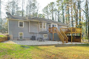 Home w/ Grill & Games - 17 Mi to Lakepointe Sports