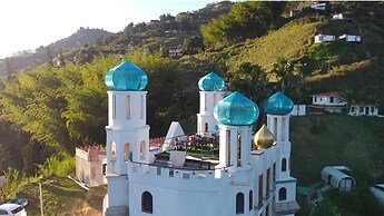 Hotel y Termales Castillo del Lago