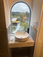 Hotel y Termales Castillo del Lago