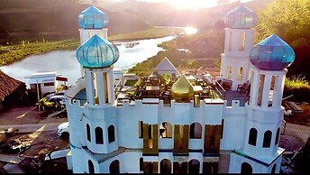 Hotel y Termales Castillo del Lago