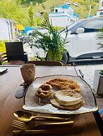 Hotel y Termales Castillo del Lago