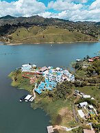 Hotel y Termales Castillo del Lago
