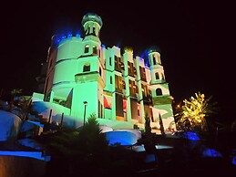 Hotel y Termales Castillo del Lago