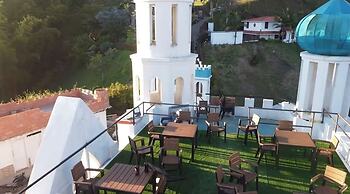 Hotel y Termales Castillo del Lago