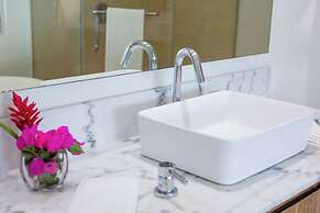 Península Beachfront Residences